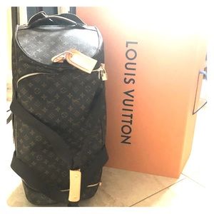 Authentic Louis Vuitton NEO EOLE 65 luggage